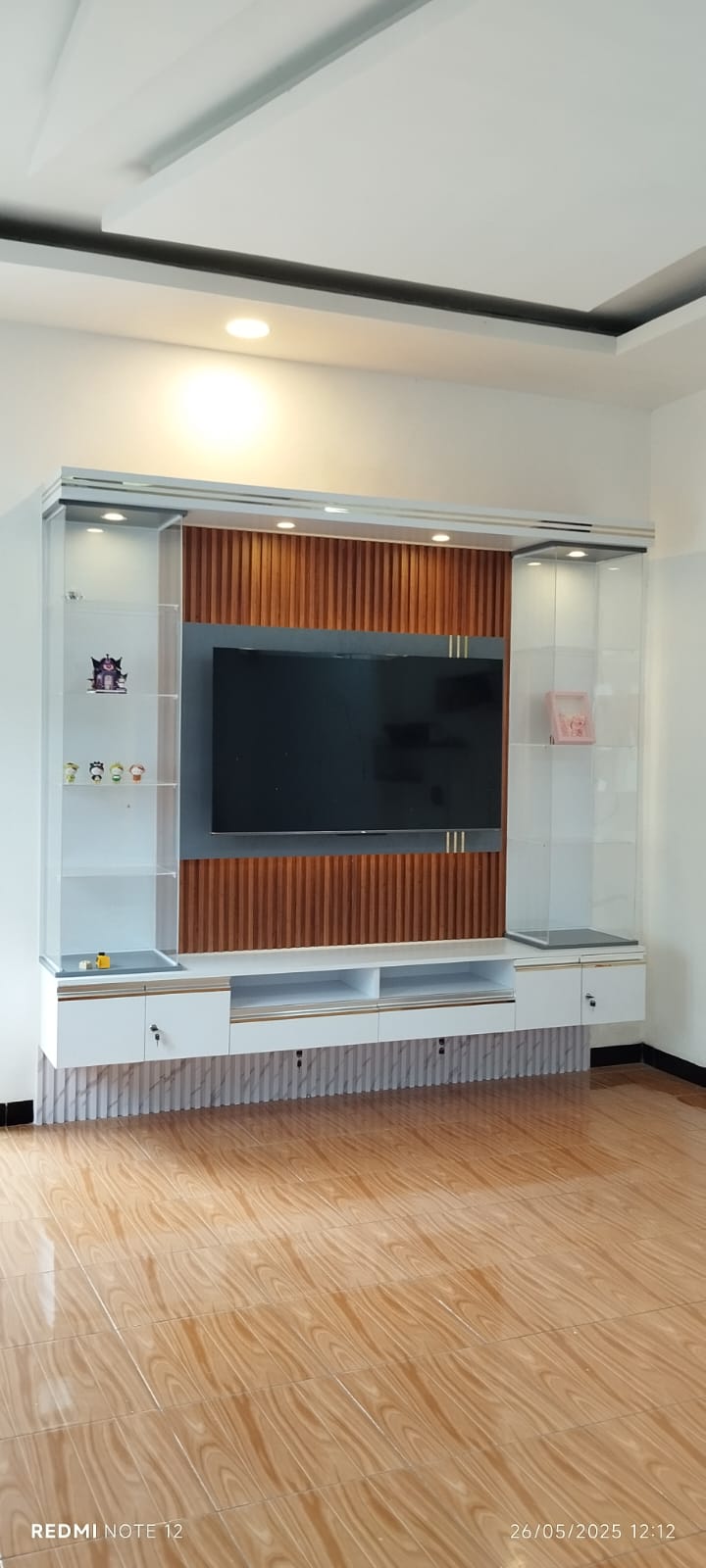 Interior aluminium finishing modern