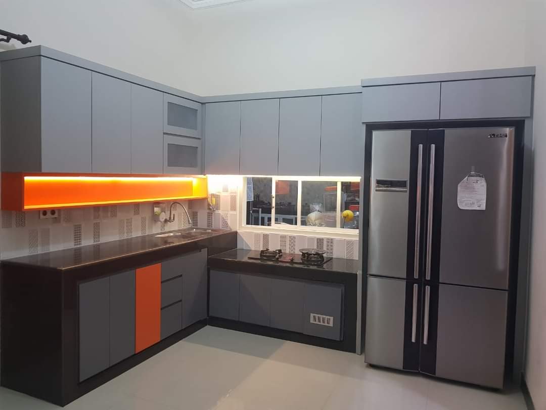 Kitchen set aluminium dengan rak penyimpanan
