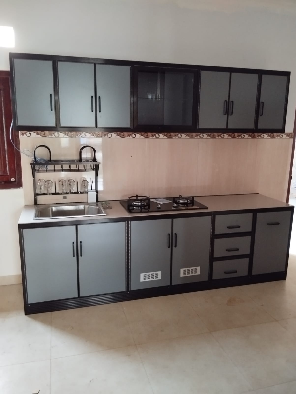 Kitchen set aluminium tampak samping