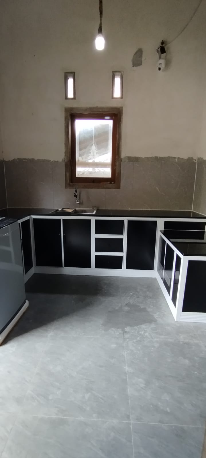 Kitchen set aluminium modern hasil pengerjaan DUA PUTRA