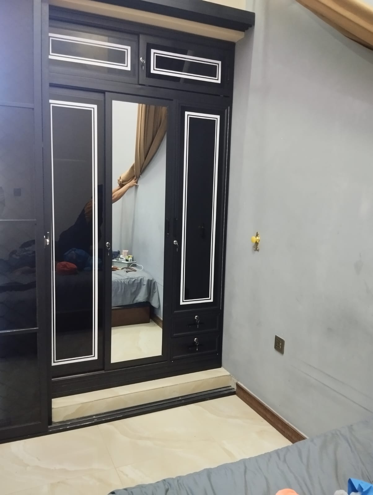 Lemari baju aluminium hasil pengerjaan DUA PUTRA